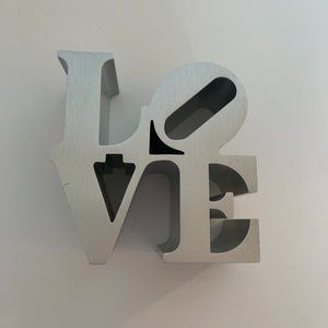 Robert Indiana LOVE Sculpture